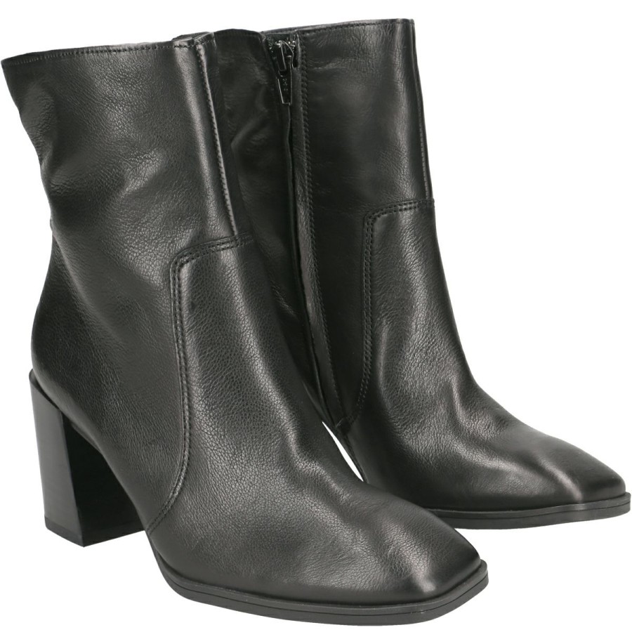 * Art. 9076-012 Paul Green Best Quality Half-Boots